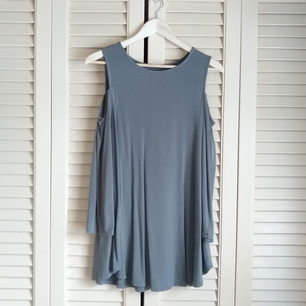 Cupio Cold Shoulder Long 3/4 Sleeve Top